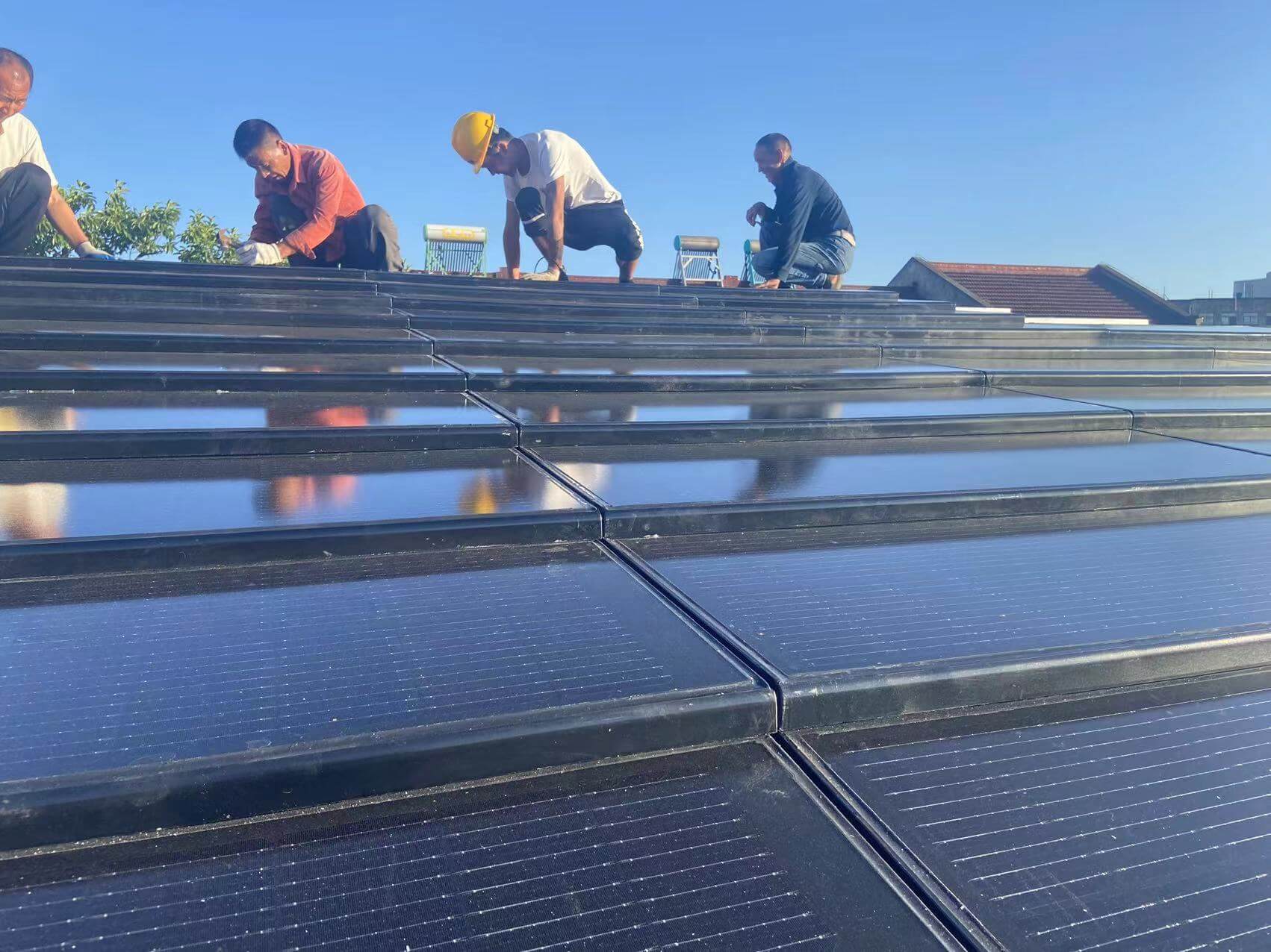 I love that my customers can get a new roof AND solar at the same time, from one source… R E Roofing. As a roofer, I’m committed to giving my customers a roof that looks good and protects them from the elements. And by getting the roof and solar from us, I’m not dealing with follow-up calls from one of my customers about punctures in the shingles from a rack-mounted solar system. This is one sleek, integrated design that all works together.
