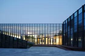 Transparent Solar Roof Tiles: Revolutionizing Skylights and Canopies with Clean Energy
